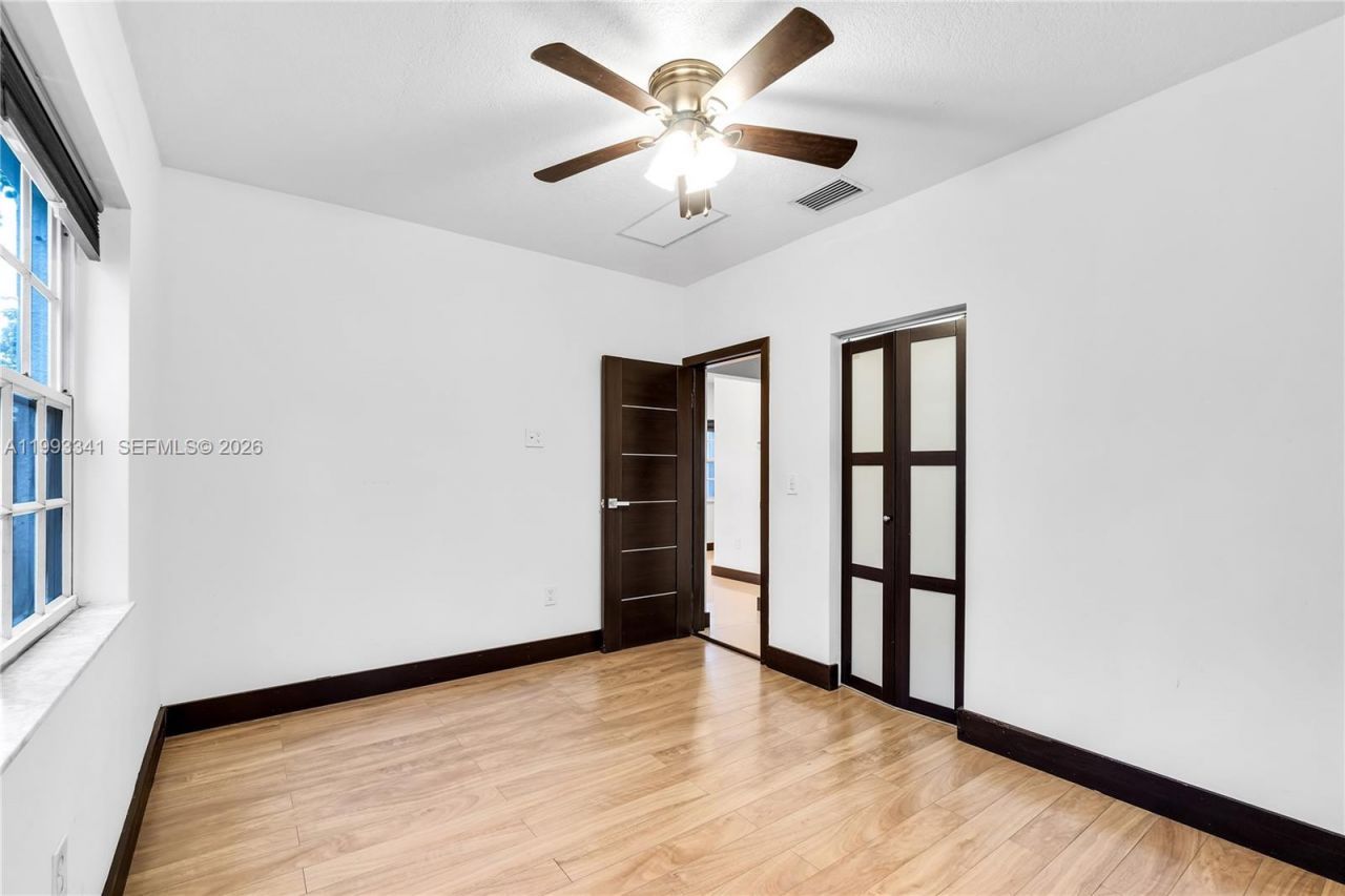 8335 E Crespi Blvd , Unit 4, Miami Beach, FL 33141 Photo