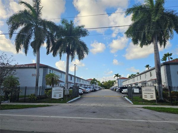 8027 NW 8th St, Unit 17, Miami, FL 33126