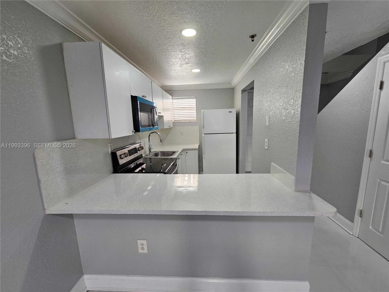 8027 NW 8th St, Unit 17, Miami, FL 33126 Photo