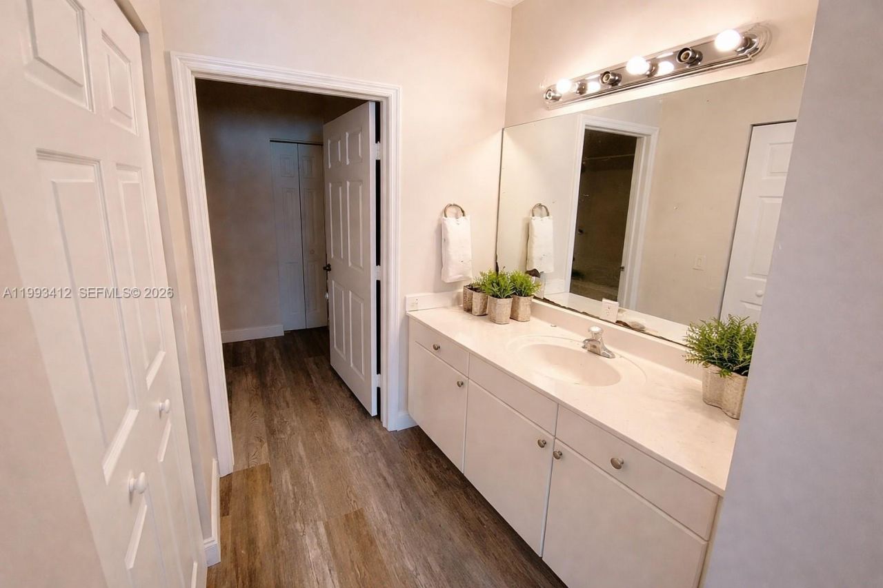 4947 SW 135th Way , Miramar, FL 33027 Photo