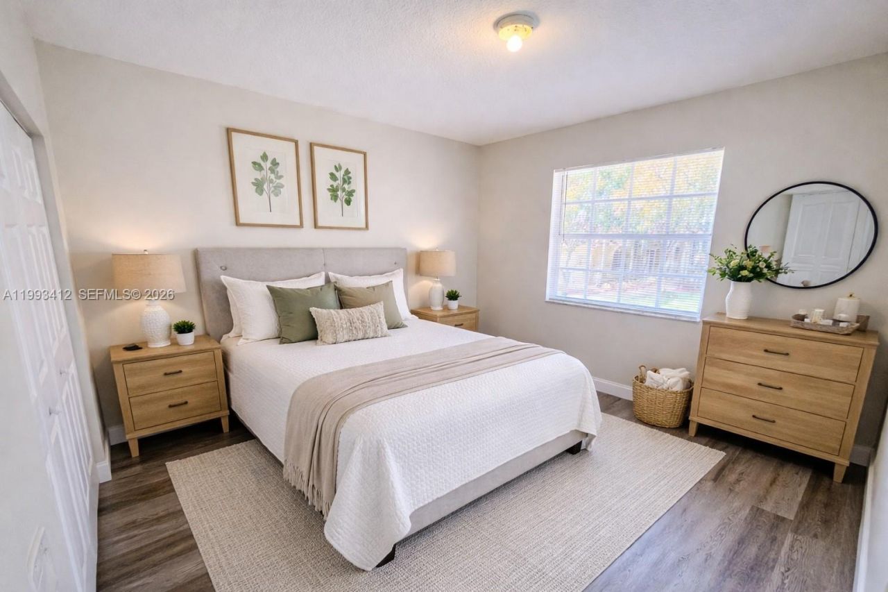 4947 SW 135th Way, Miramar, FL 33027 Photo