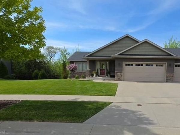 3993 Stone Point Drive NE, Rochester, MN 55906