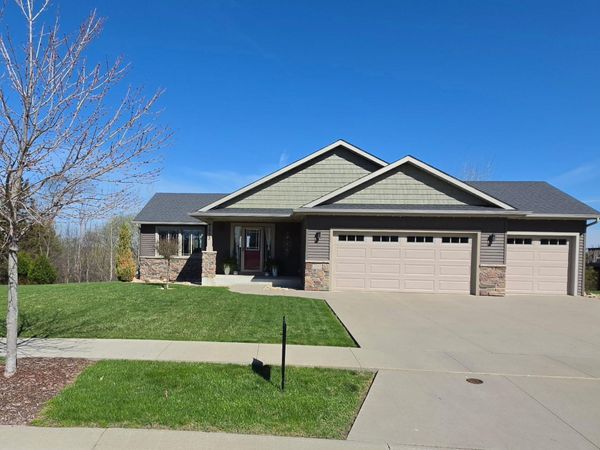 3993 Stone Point Drive NE, Rochester, MN 55906