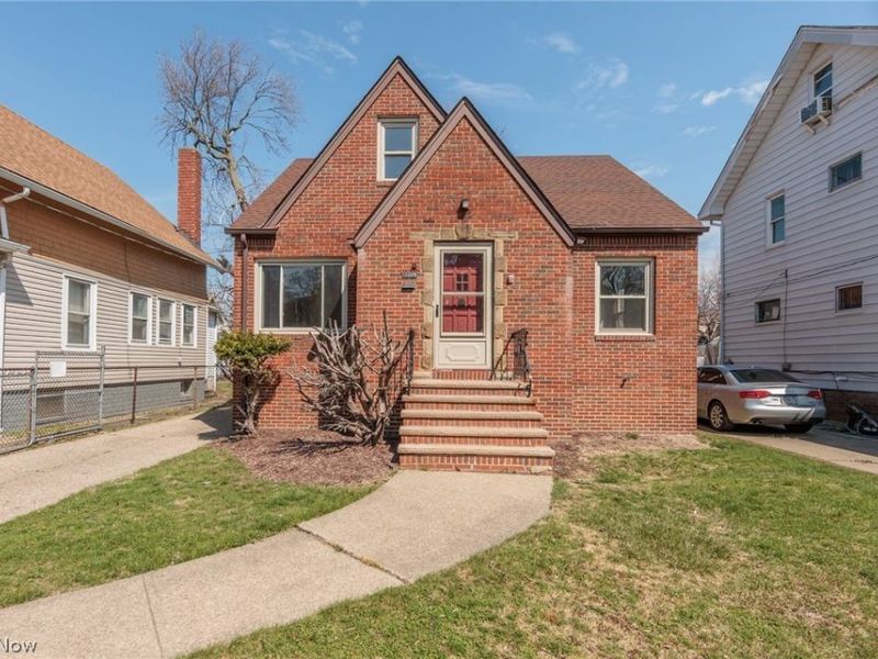 18119 Windward Road, Cleveland, OH 44119 Photo 1