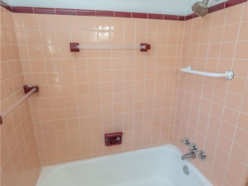 18119 Windward Road, Cleveland, OH 44119 Photo 11