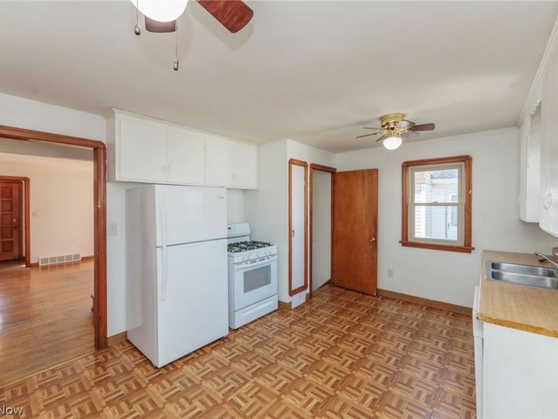 18119 Windward Road, Cleveland, OH 44119 Photo 15