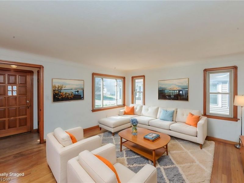 18119 Windward Road, Cleveland, OH 44119 Photo 2