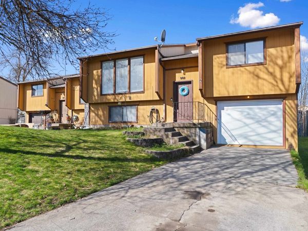 902 S Calvin Rd, Spokane Valley, WA 99037