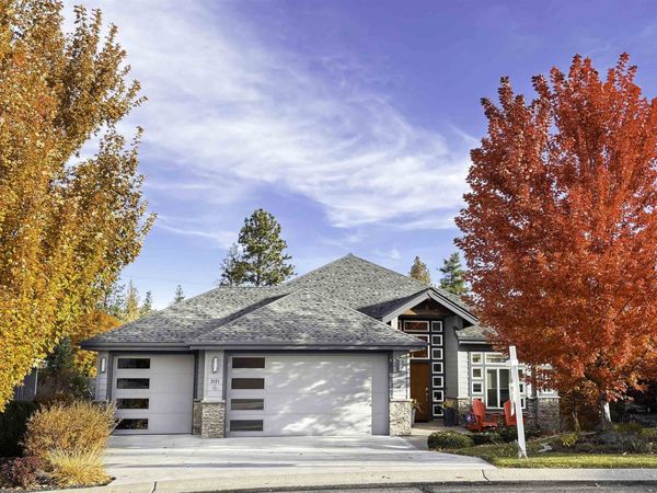 2121 E Cherrytree Ln, Spokane, WA 99203