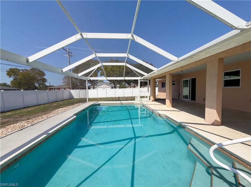 102 SE 43rd Ln, Cape Coral, FL 33904 Photo