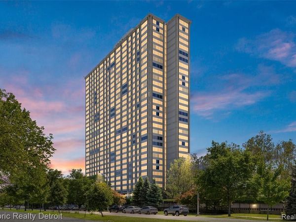 1300 E LAFAYETTE Street, Detroit, MI 48207