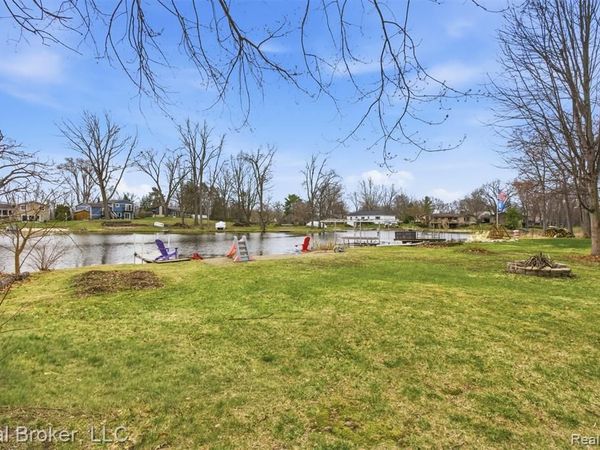 7514 Capri Drive, White Lake Twp, MI 48383