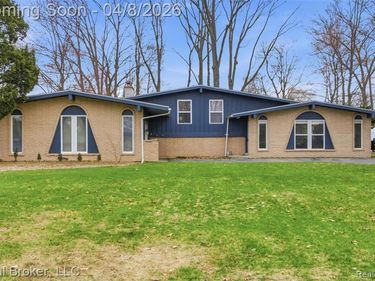 7514 Capri Drive, White Lake Twp, MI 48383