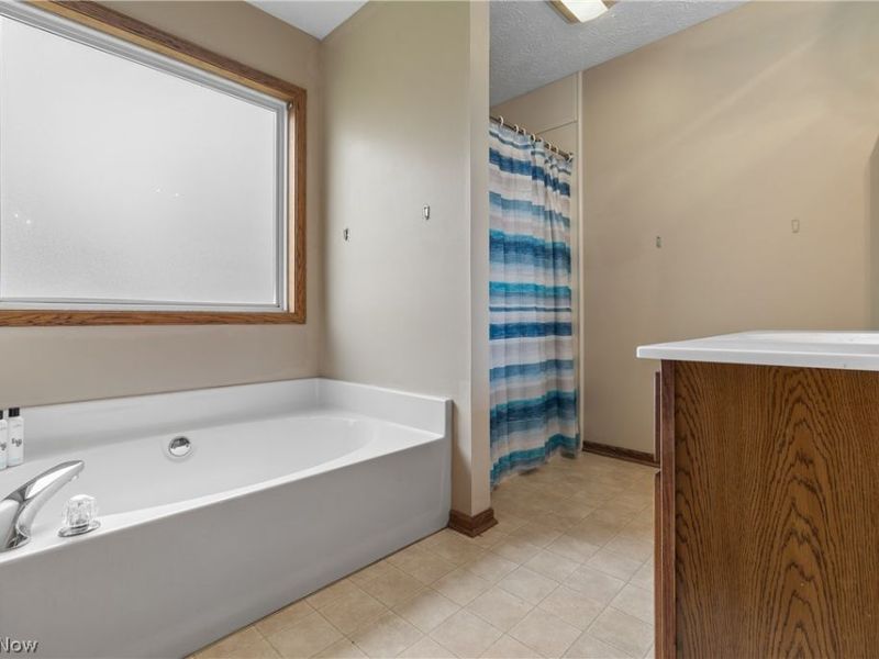 2187 Old Elm Street NE, Canton, OH 44721 Photo 12