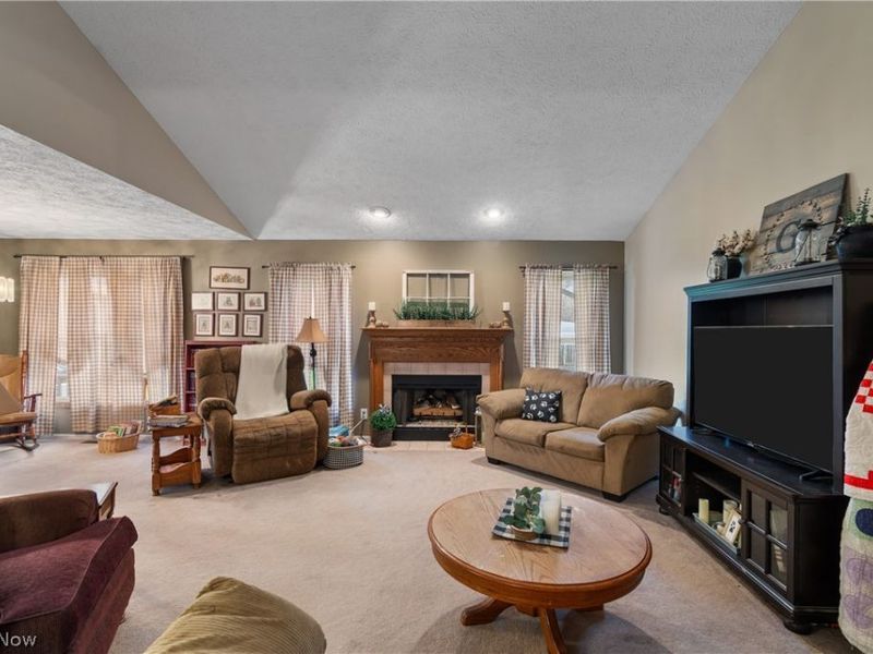 2187 Old Elm Street NE, Canton, OH 44721 Photo 3