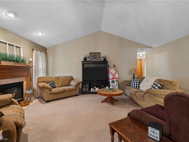 2187 Old Elm Street NE, Canton, OH 44721 Photo 4