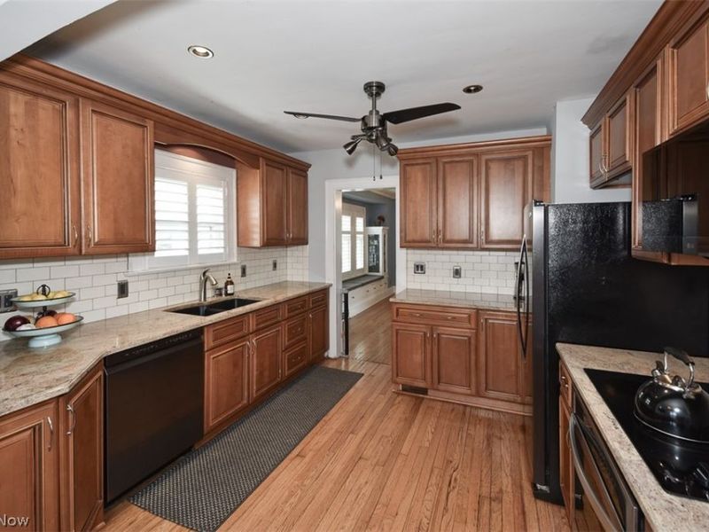 1712 Wright, Rocky River, OH 44116 Photo 9