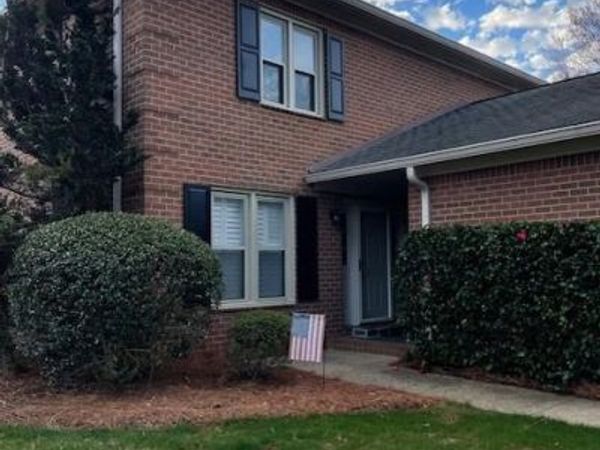 844 Brookleigh Court , Winston-Salem, NC 27104