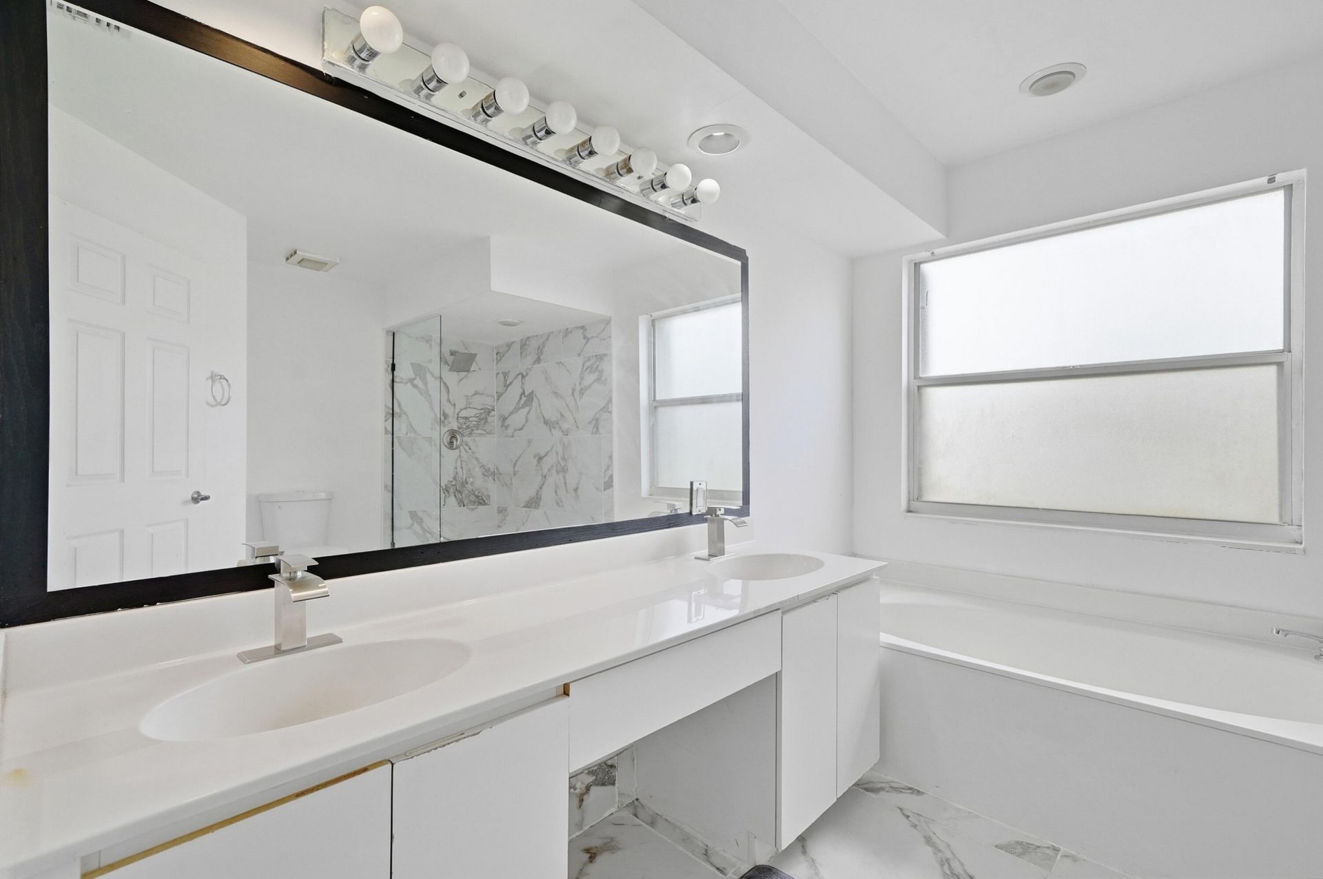 9378 NW 8th Circle, Plantation, FL 33324 Photo