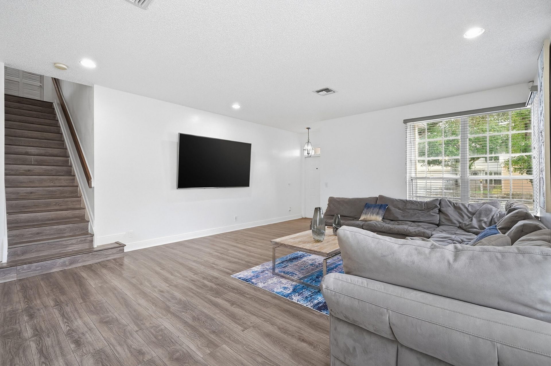 9378 NW 8th Circle, Plantation, FL 33324 Photo