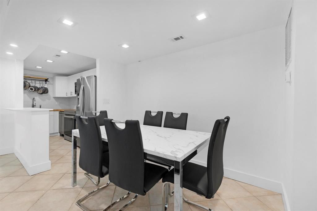 1439 S Ocean Boulevard, Unit 215, Lauderdale by the Sea, FL 33062 Photo