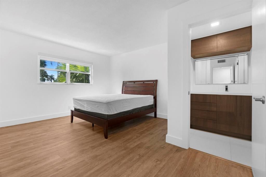 1439 S Ocean Boulevard, Unit 215, Lauderdale by the Sea, FL 33062 Photo