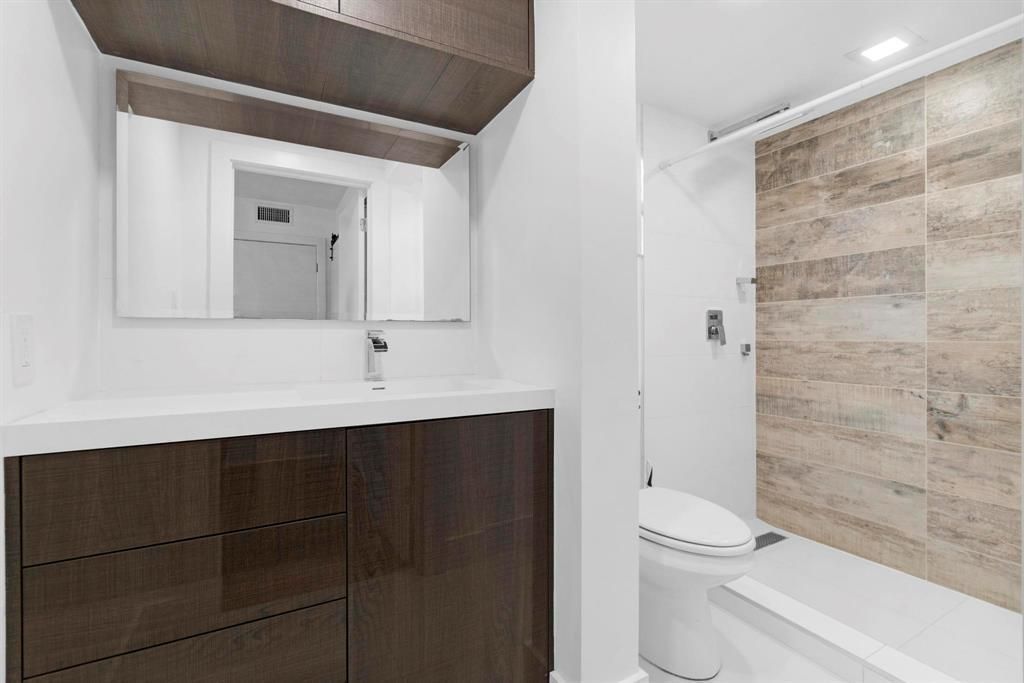 1439 S Ocean Boulevard, Unit 215, Lauderdale by the Sea, FL 33062 Photo