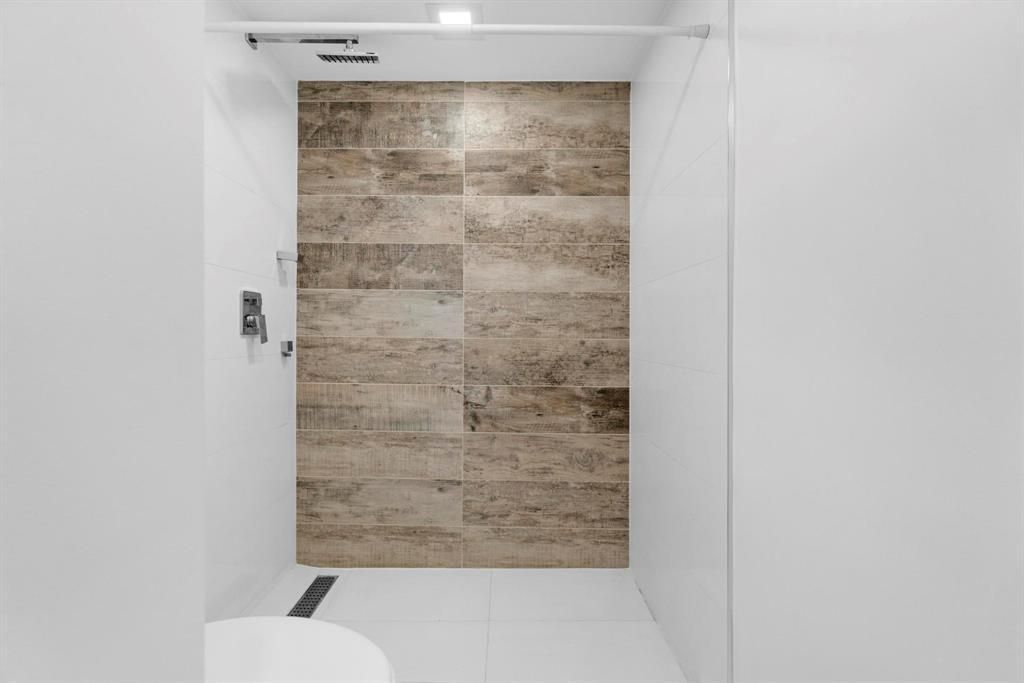 1439 S Ocean Boulevard, Unit 215, Lauderdale by the Sea, FL 33062 Photo