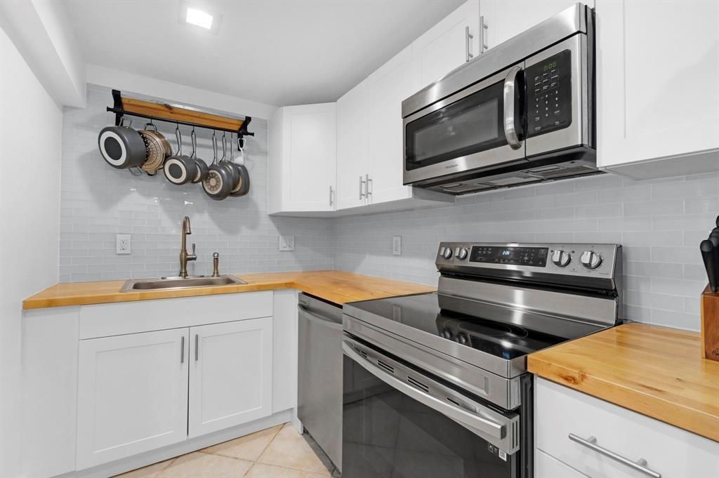 1439 S Ocean Boulevard, Unit 215, Lauderdale by the Sea, FL 33062 Photo