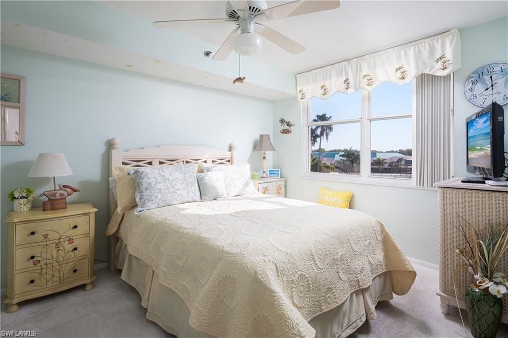5550 Heron Point Dr, Unit 305, Naples, FL 34108 Photo
