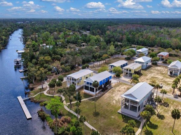 1226 NE Rivers Bend Way , Steinhatchee, FL 32359