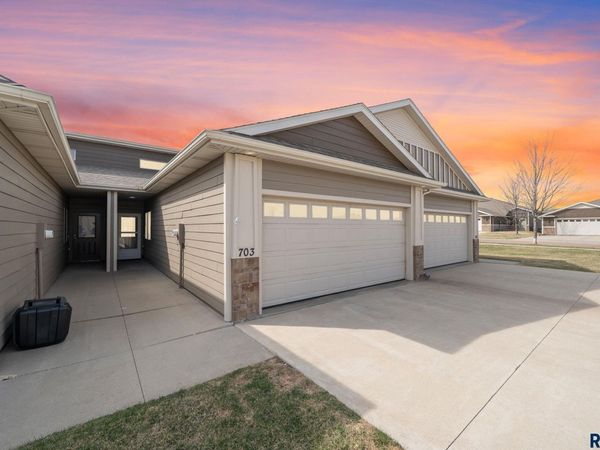 703 E El Dorado Ct, Sioux Falls, SD 57108