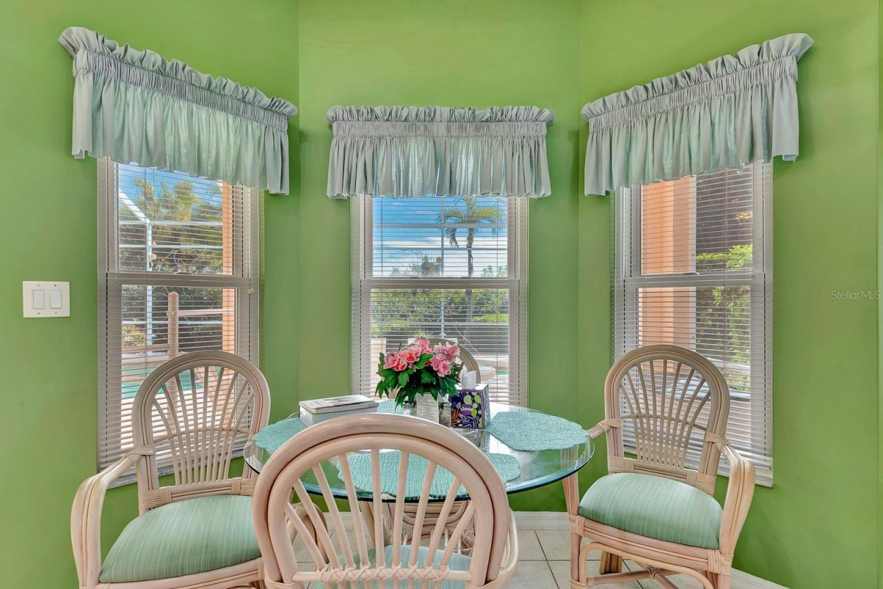 6835 Winslow Street , Sarasota, FL 34243 Photo