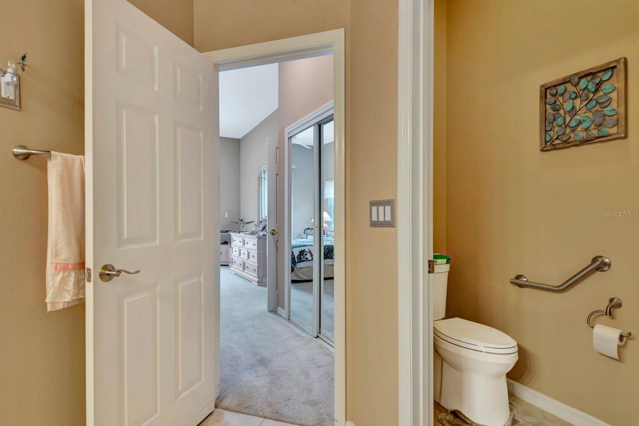 6835 Winslow Street , Sarasota, FL 34243 Photo