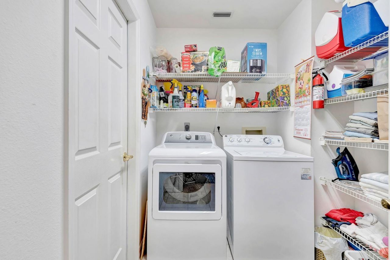 6835 Winslow Street , Sarasota, FL 34243 Photo