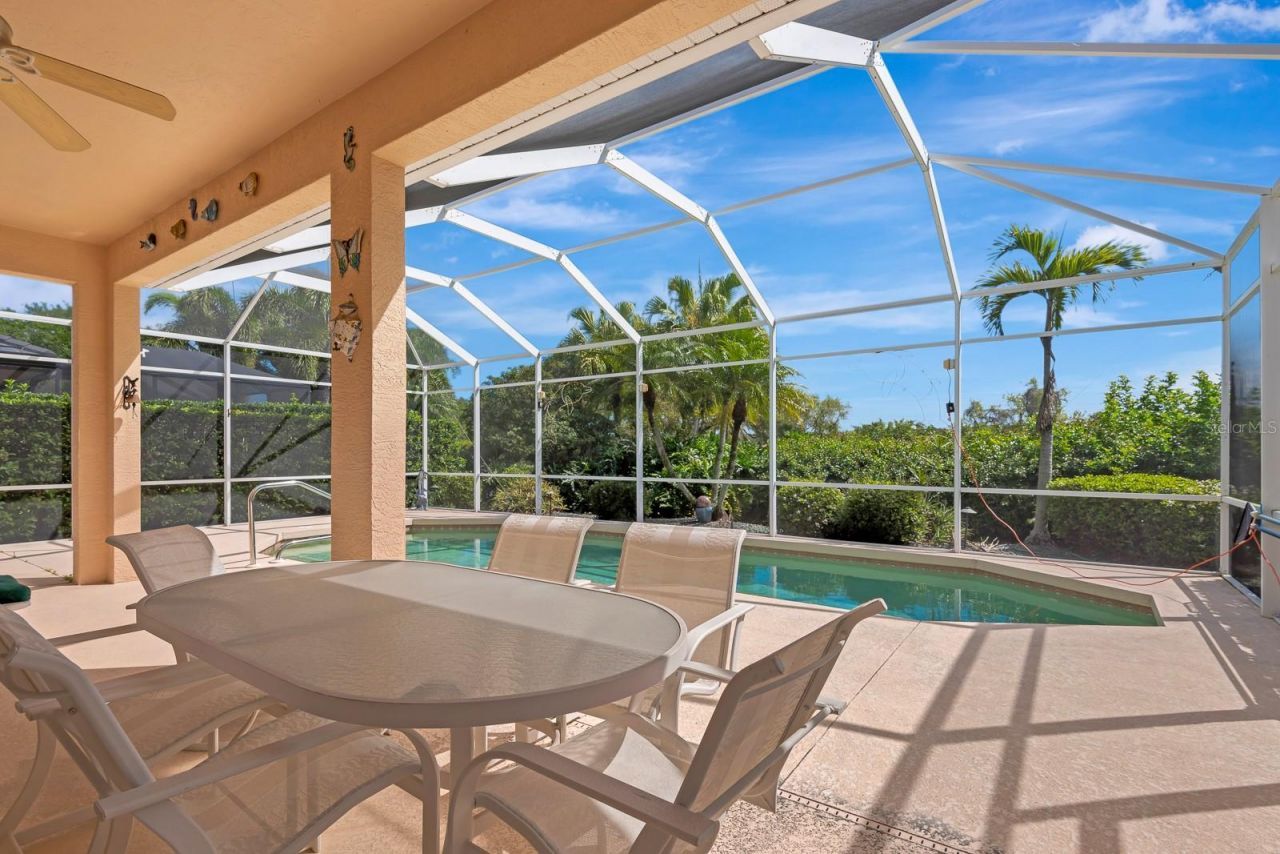 6835 Winslow Street , Sarasota, FL 34243 Photo