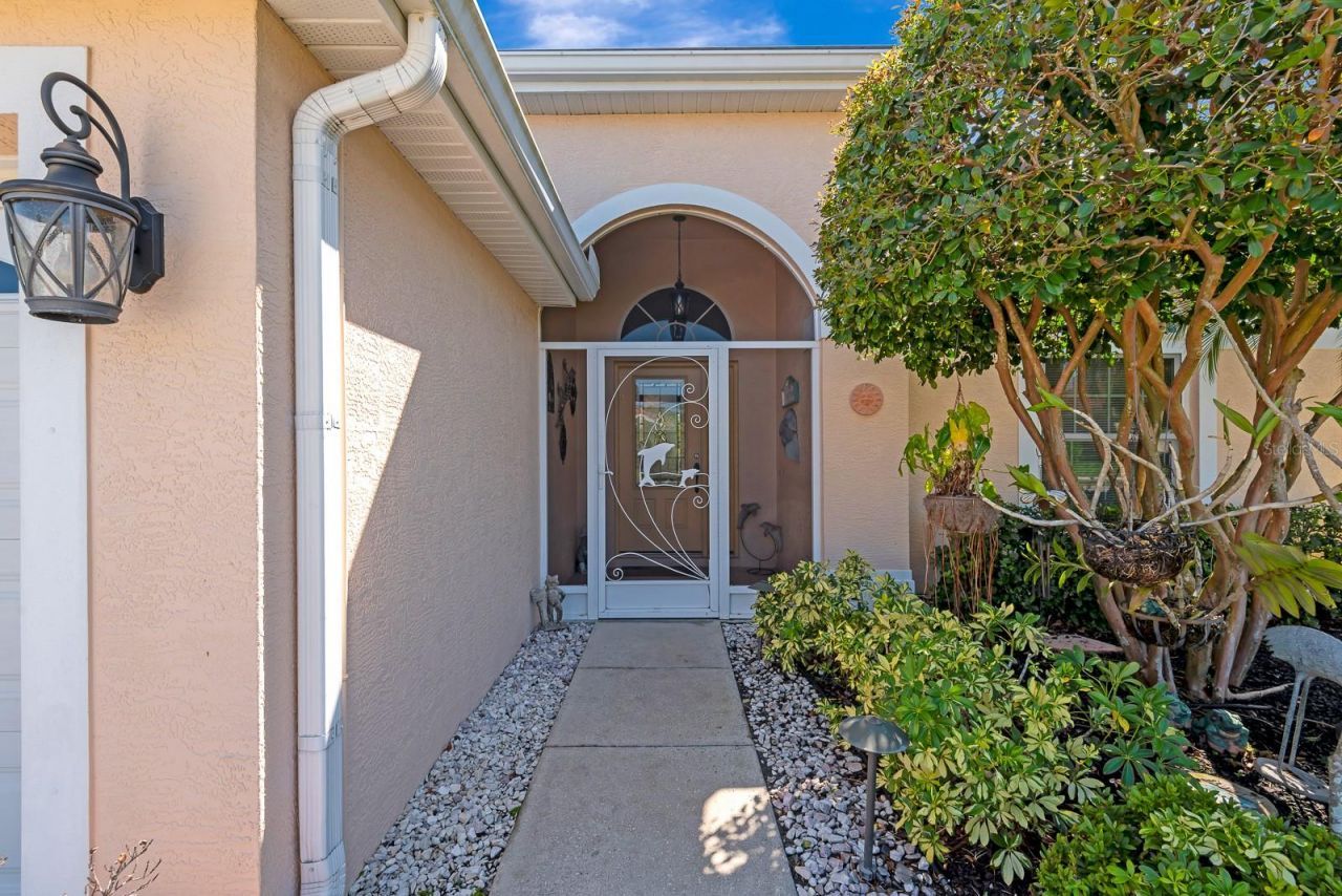 6835 Winslow Street , Sarasota, FL 34243 Photo