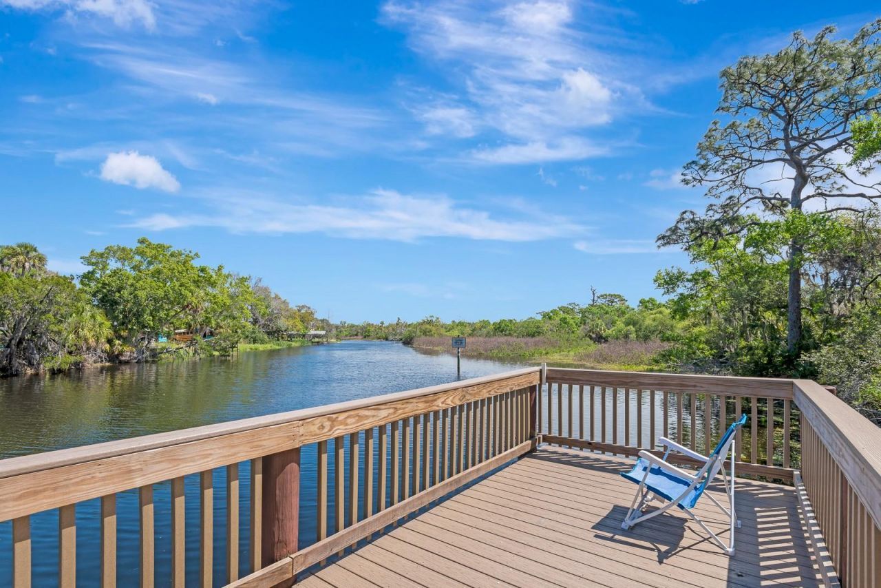 6835 Winslow Street , Sarasota, FL 34243 Photo