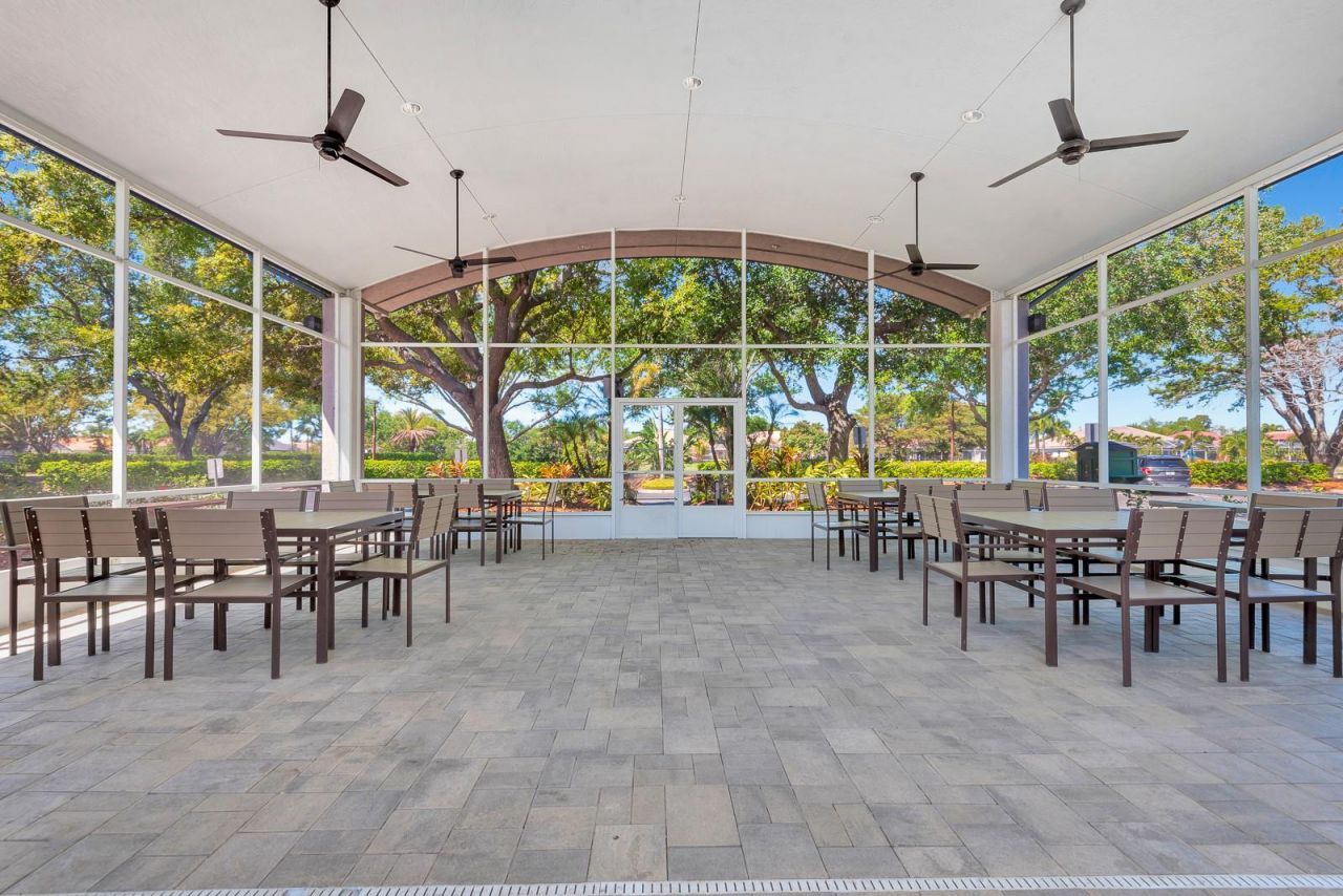 6835 Winslow Street , Sarasota, FL 34243 Photo