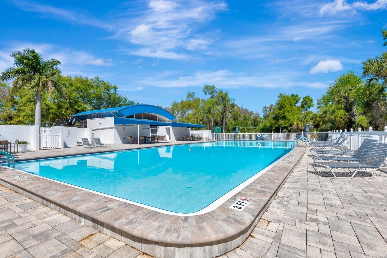 6835 Winslow Street , Sarasota, FL 34243 Photo