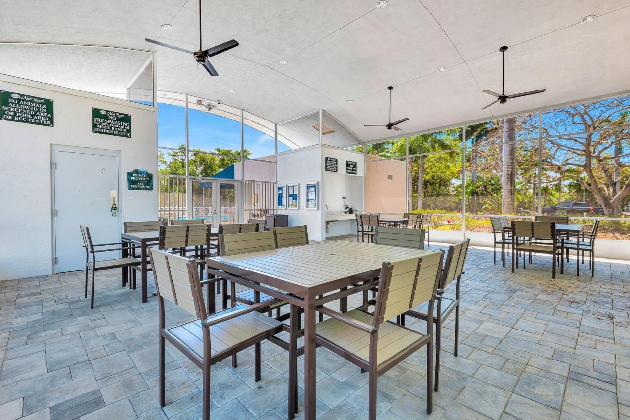 6835 Winslow Street , Sarasota, FL 34243 Photo