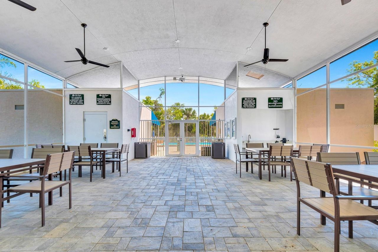 6835 Winslow Street , Sarasota, FL 34243 Photo