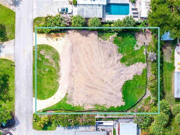 511 Gardenia Lane, Vero Beach, FL 32963