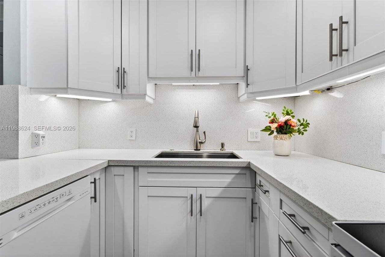 1301 SW 134th Way , Unit 313B, Pembroke Pines, FL 33027 Photo