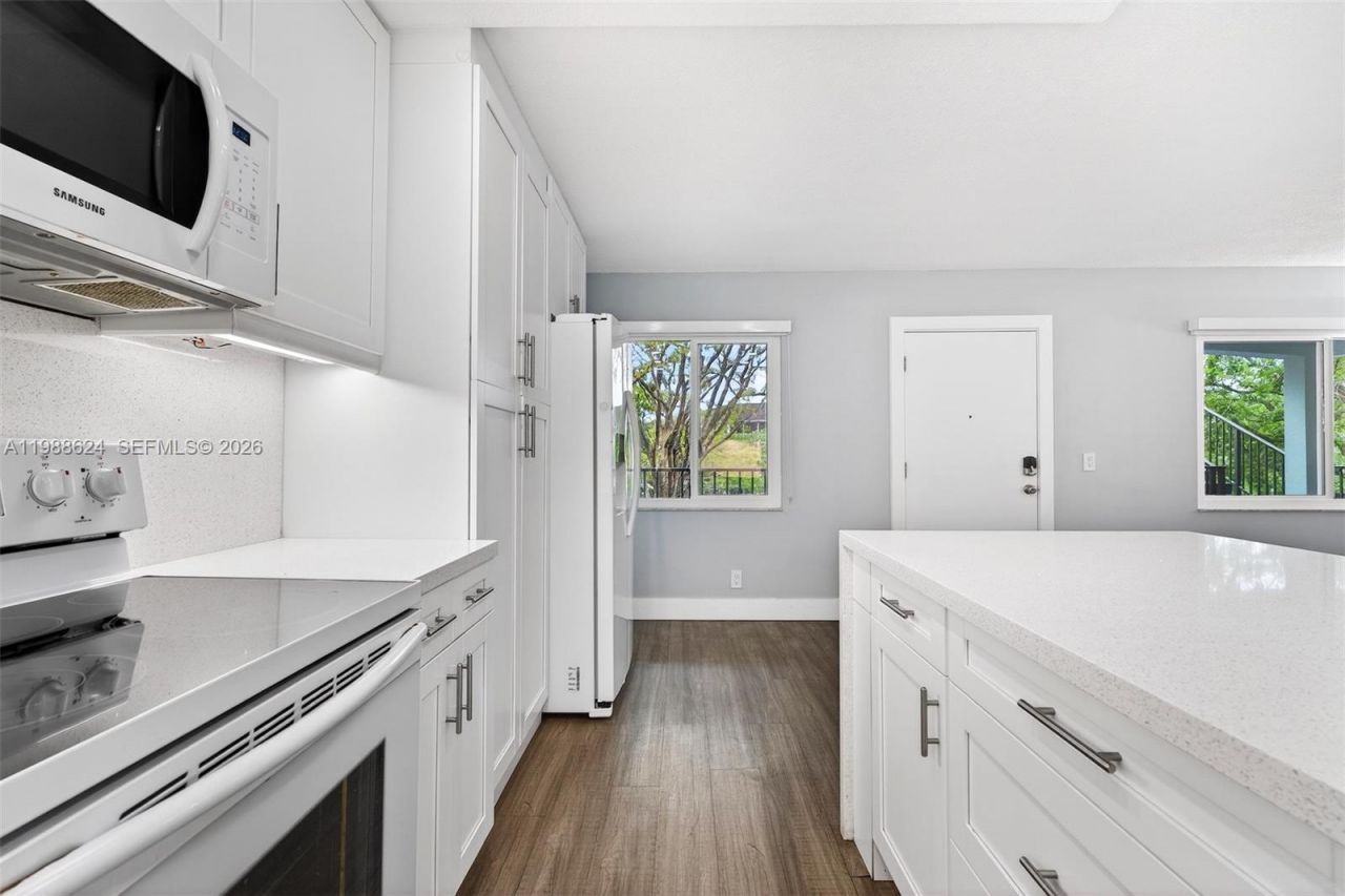 1301 SW 134th Way , Unit 313B, Pembroke Pines, FL 33027 Photo