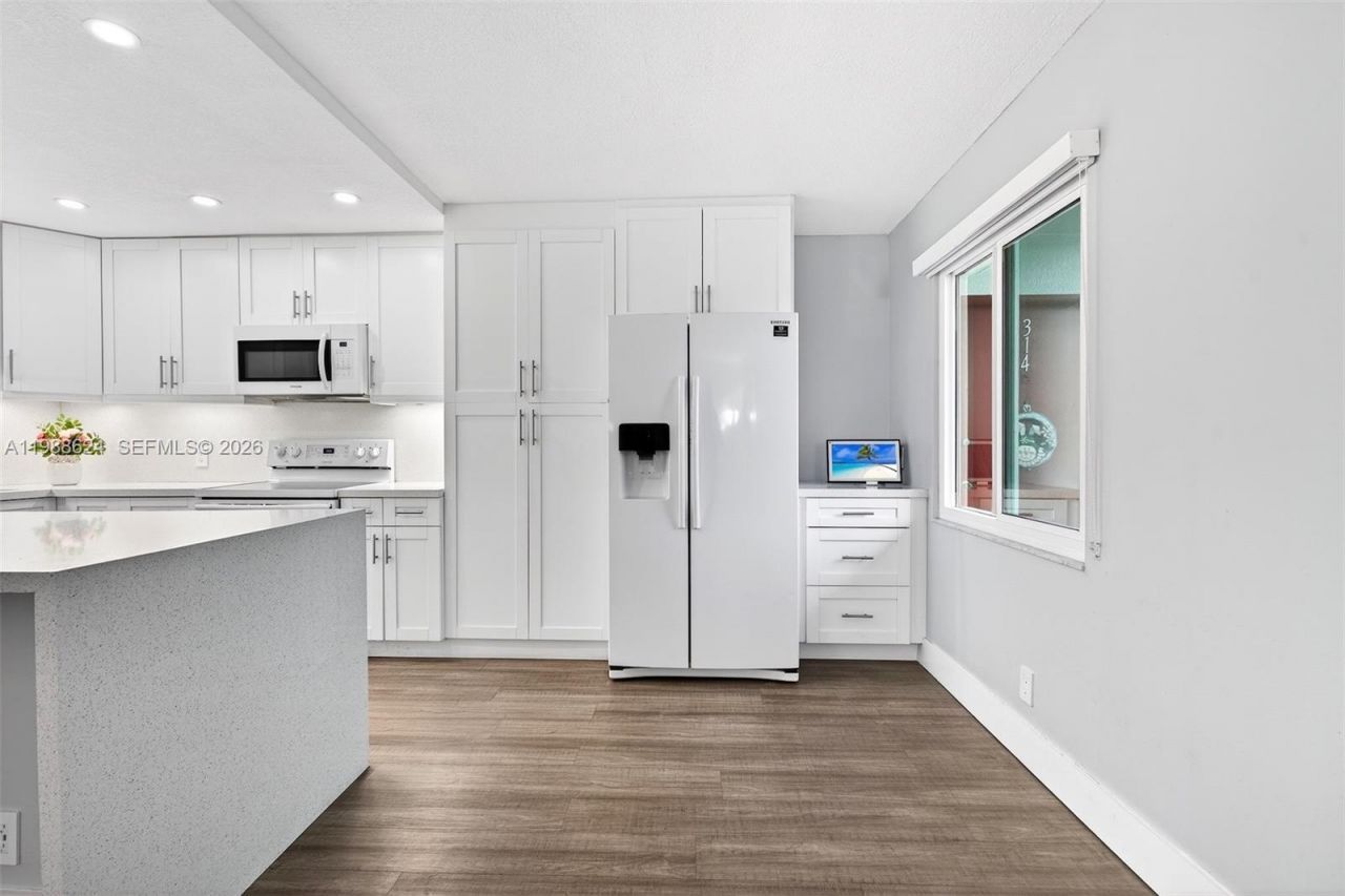 1301 SW 134th Way , Unit 313B, Pembroke Pines, FL 33027 Photo