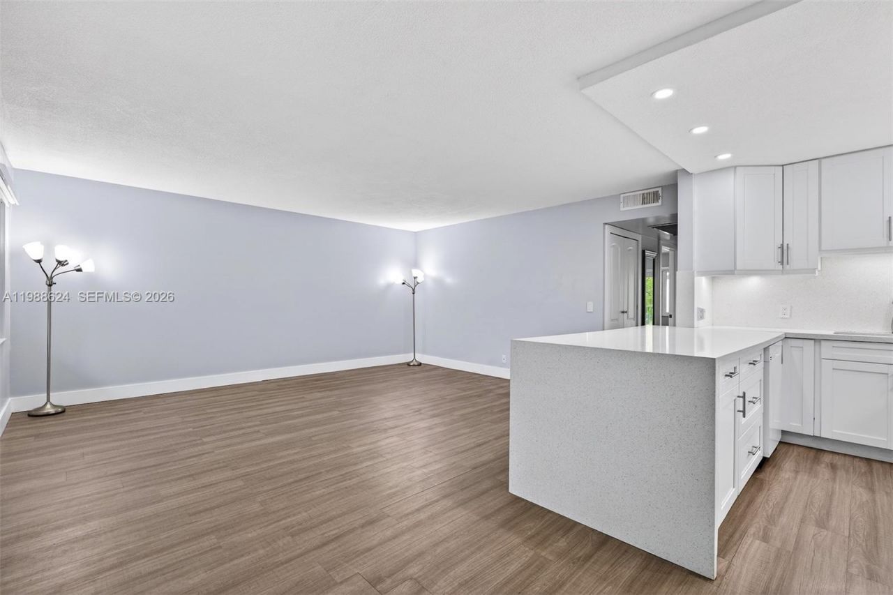 1301 SW 134th Way , Unit 313B, Pembroke Pines, FL 33027 Photo