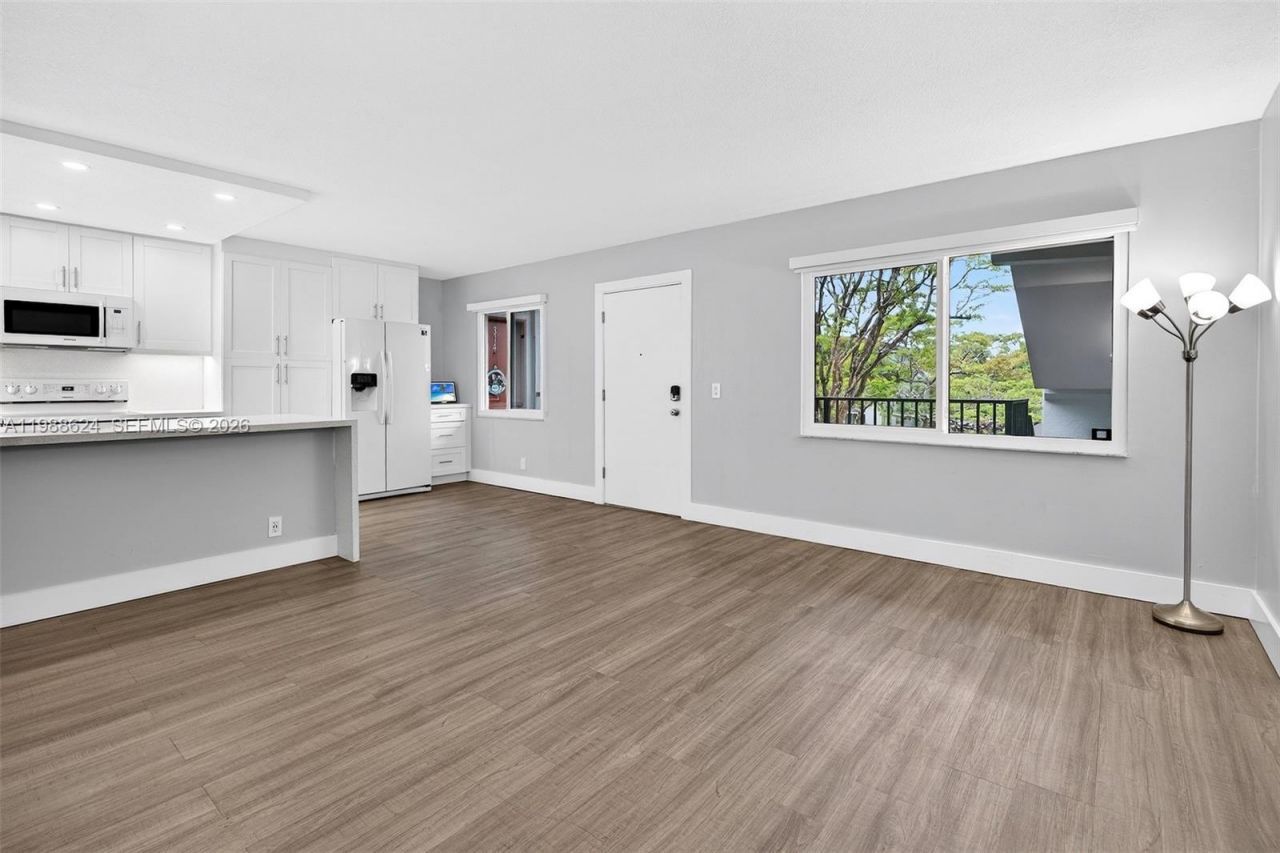 1301 SW 134th Way , Unit 313B, Pembroke Pines, FL 33027 Photo