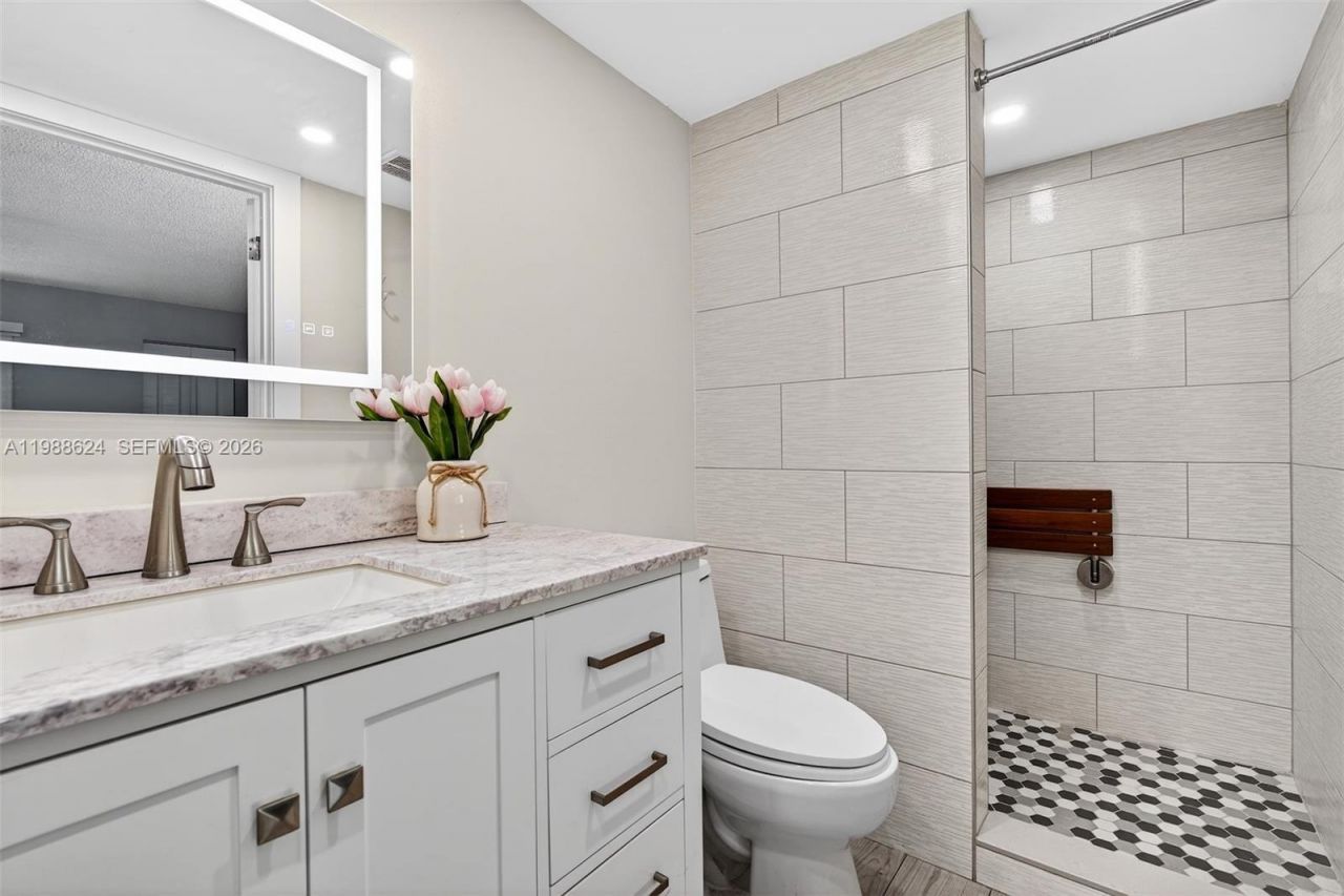 1301 SW 134th Way , Unit 313B, Pembroke Pines, FL 33027 Photo