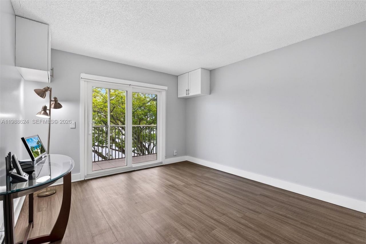 1301 SW 134th Way , Unit 313B, Pembroke Pines, FL 33027 Photo